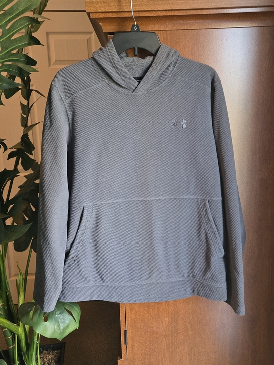 Under Armour Other - Under Armour Gray Hooded Pullover